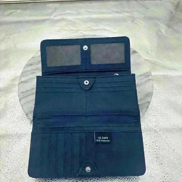 Nautica Blue Green Money Manager Wallet ID Safe RFID Protection. EUC - Picture 3 of 16